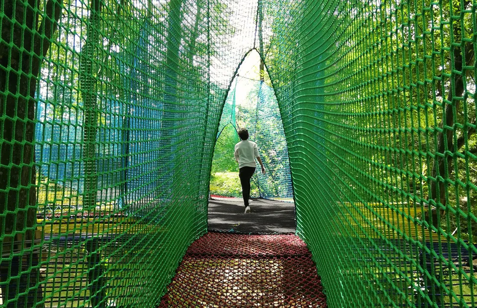 Tunnel de trampolines suspendus Trampofilets